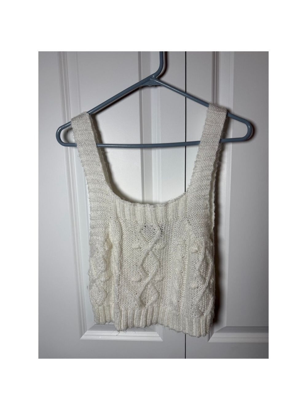 Kendall + Kylie White Cable Knit Tank Top Medium